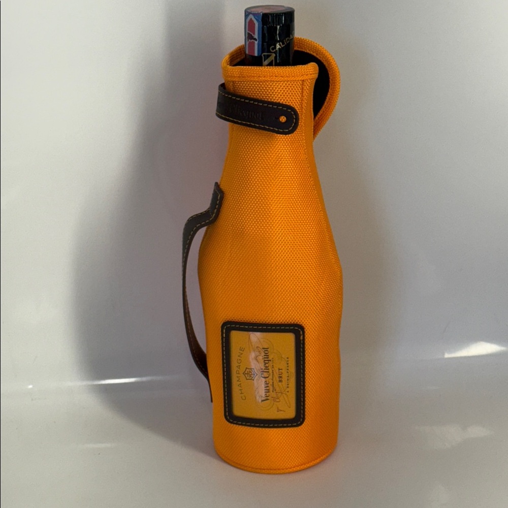 Veuve Clicquot Ice Jacket Champagne Insulated Bottle Sleeve Carry Holder 750ml
